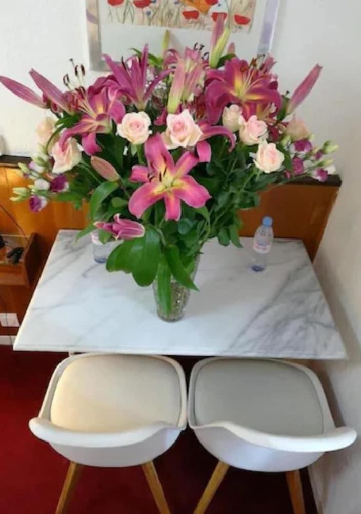 Azurene Royal Hotel Cannes Bagian luar foto