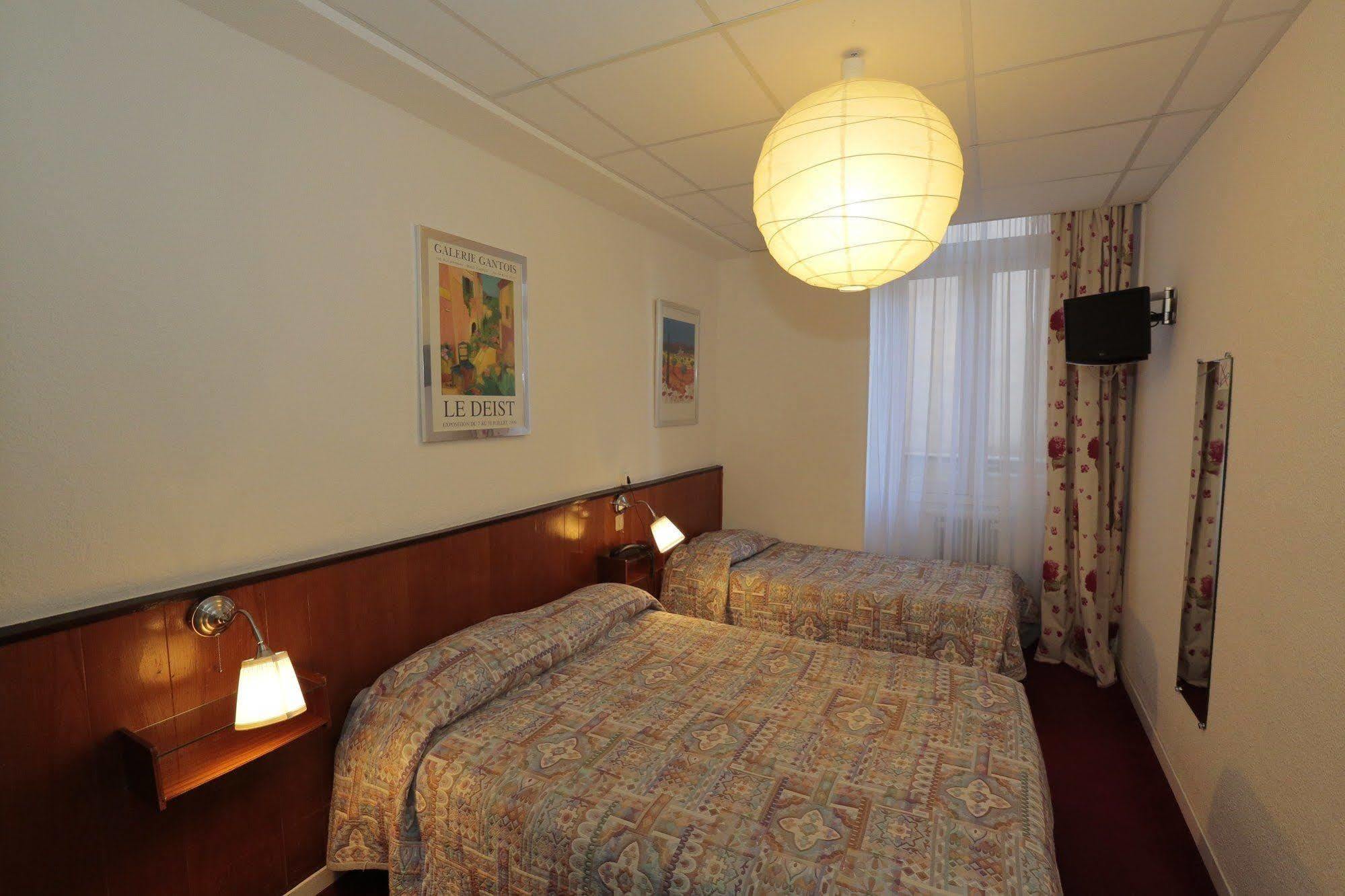 Azurene Royal Hotel Cannes Bagian luar foto